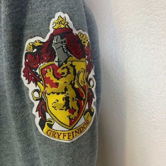 Universal Studios Harry Potter Gryffindor Wizarding World Crewneck Sweatshirt XS - Picture 12 of 12